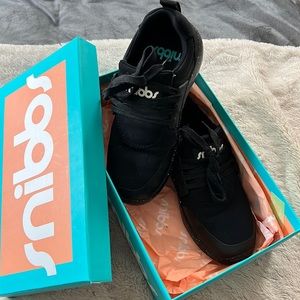 Snibbs Slip-Resistant Work Sneaker